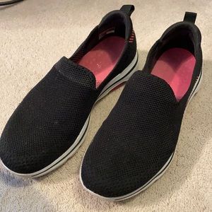 Skechers GoWalk black slip on shoes. Sz 8.5